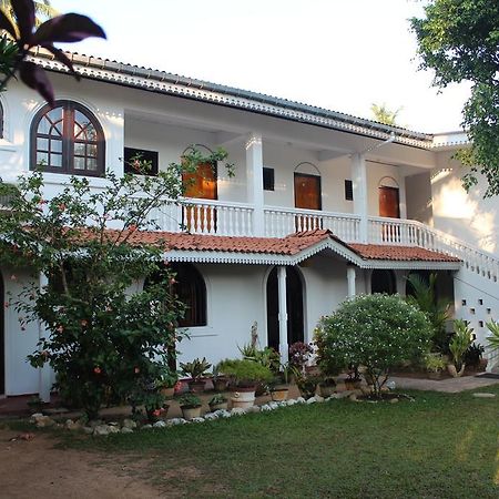 Hideaway Hikkaduwa Hotel Buitenkant foto