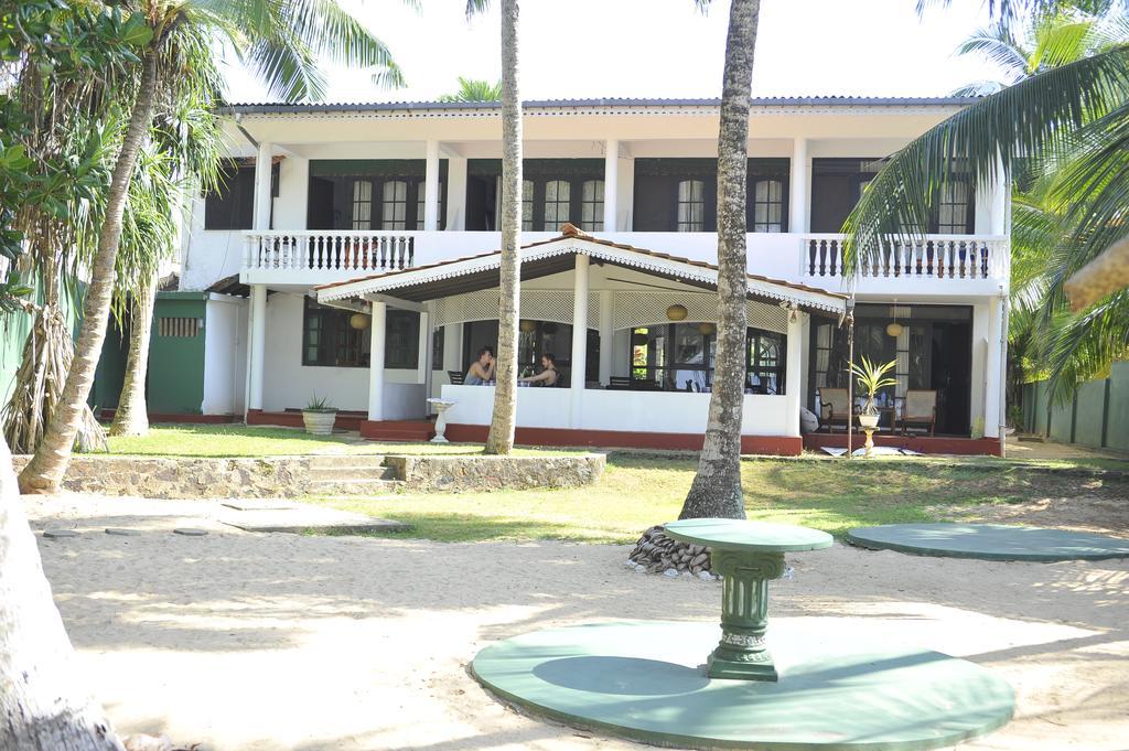 Hideaway Hikkaduwa Hotel Buitenkant foto