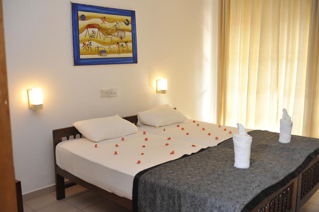 Hideaway Hikkaduwa Hotel Buitenkant foto