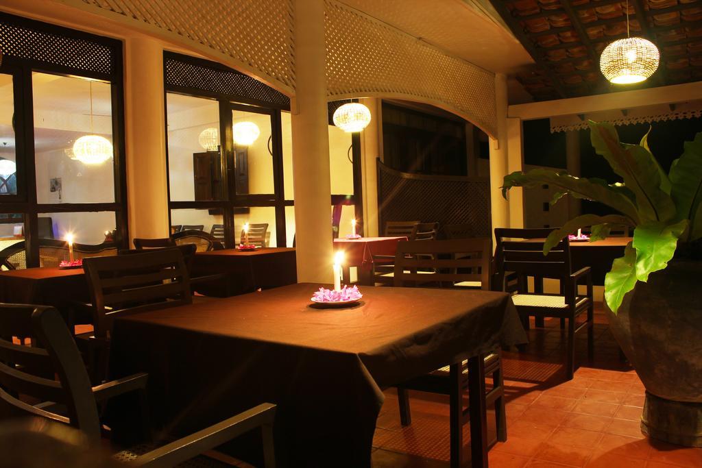 Hideaway Hikkaduwa Hotel Buitenkant foto