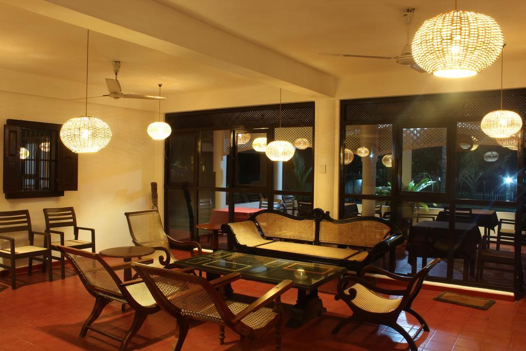 Hideaway Hikkaduwa Hotel Buitenkant foto