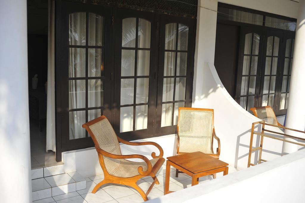 Hideaway Hikkaduwa Hotel Buitenkant foto