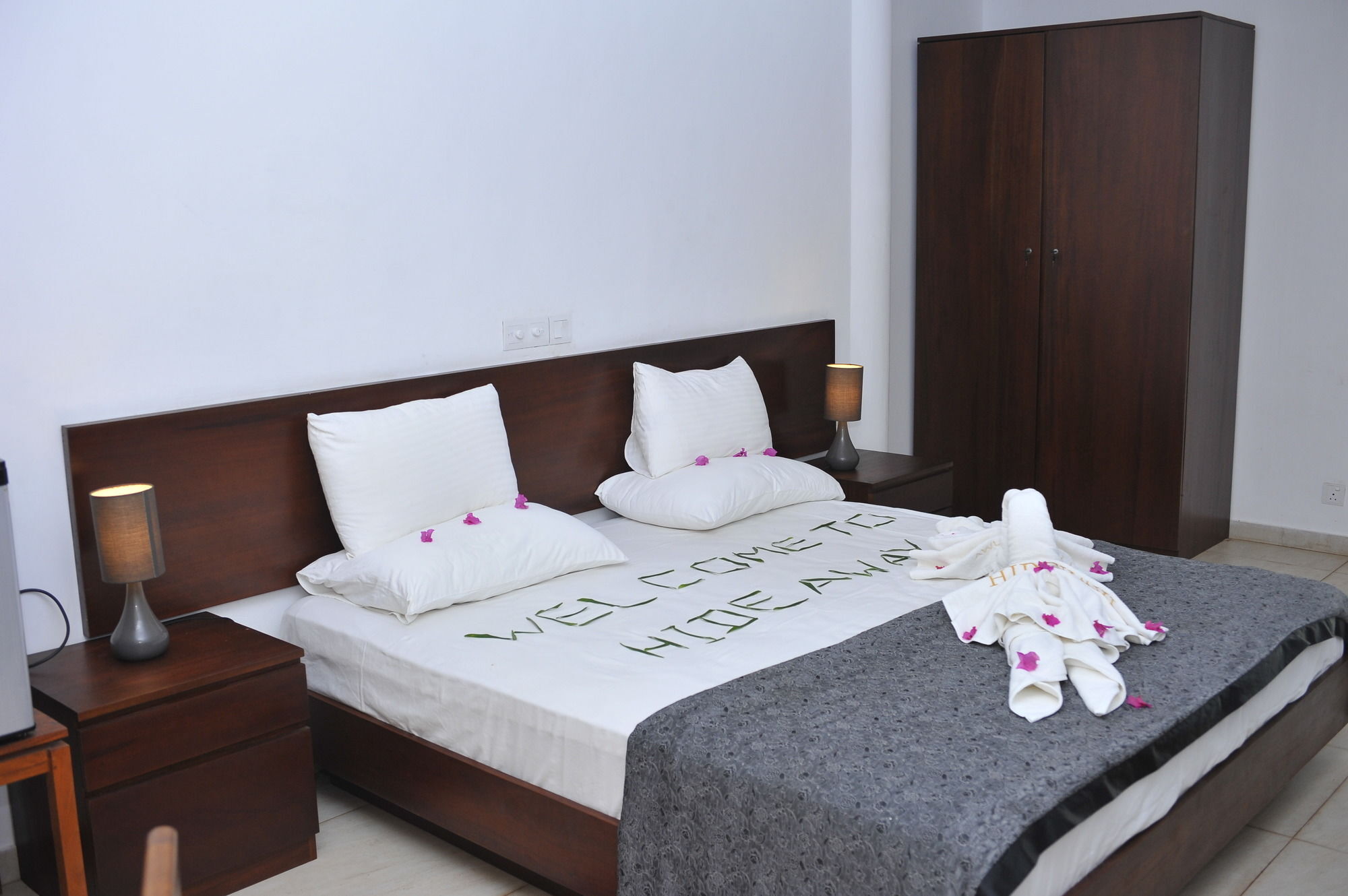 Hideaway Hikkaduwa Hotel Buitenkant foto